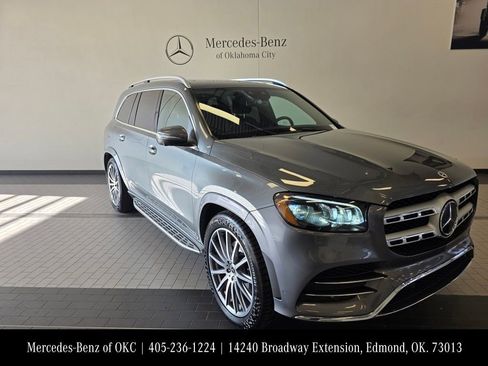 Used 2022 Mercedes-Benz GLS 450 4MATIC image 3