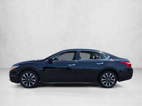 Used 2017 Nissan Altima 2.5 SV FWD image 9
