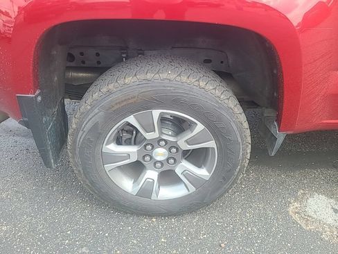 Used 2017 Chevrolet Colorado Z71 AWD/4WD image 8