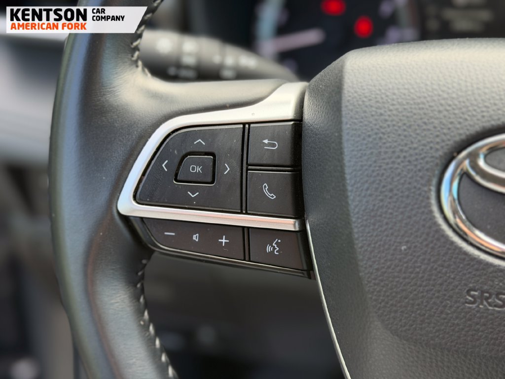 Used 2025 Toyota Highlander LE AWD/4WD image 16