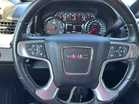 Used 2018 GMC Yukon SLT w/ HD Trailering Package image 19