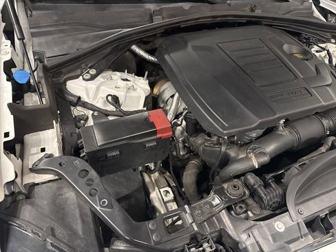 Used 2020 Jaguar F-PACE Premium image 44