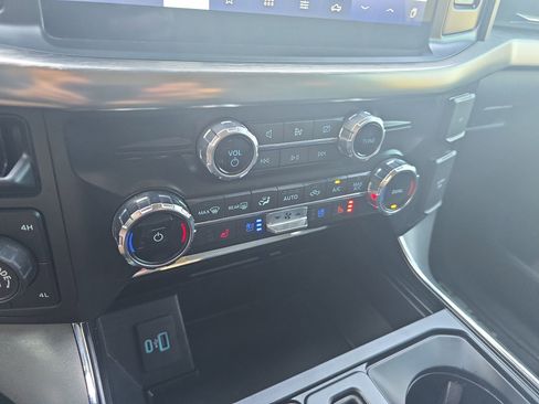 Used 2022 Ford F150 Lariat AWD/4WD image 23