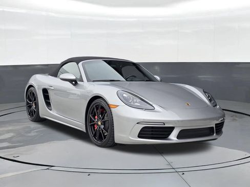 Certified 2024 Porsche 718 Boxster S RWD image 8