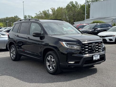 Certified 2023 Honda Passport TrailSport image 25