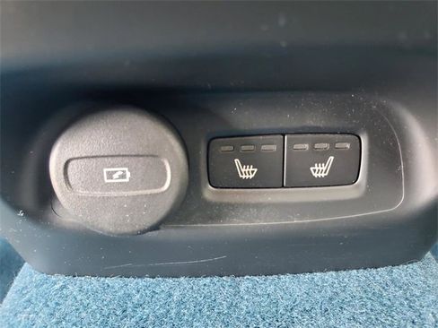 Certified 2023 Volvo C40 P8 Recharge Ultimate image 33