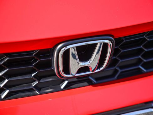 Certified 2025 Honda Civic Sport image 16