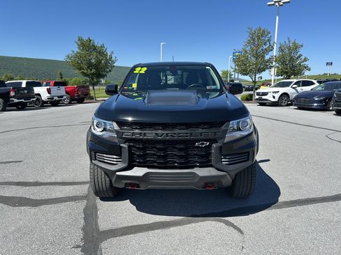 Used 2022 Chevrolet Colorado ZR2 w/ ZR2 Midnight Special Edition AWD/4WD image 2
