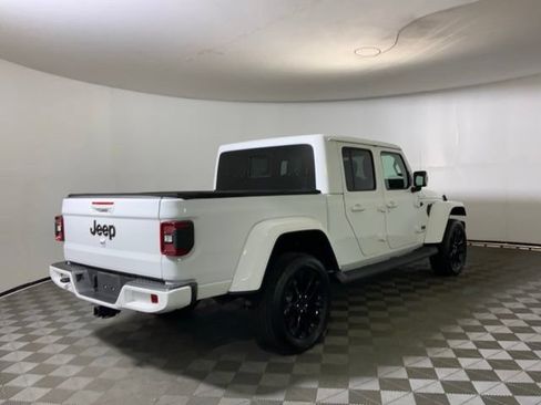 Used 2022 Jeep Gladiator Overland AWD/4WD image 5