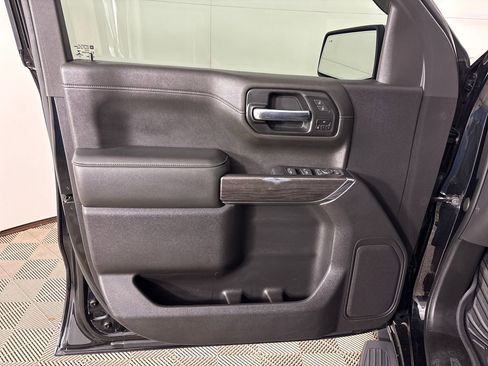 Used 2020 Chevrolet Silverado 1500 LTZ AWD/4WD image 22