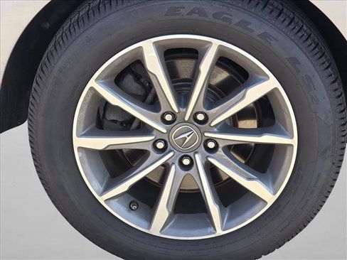 Used 2018 Acura TLX image 11