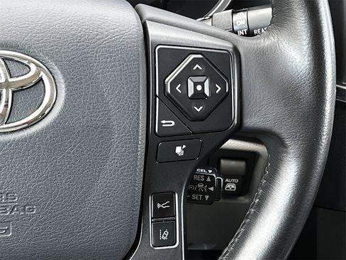 Used 2019 Toyota Sequoia Limited image 14