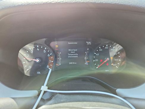 Used 2025 Jeep Compass Limited w/ Sun & Sound Group AWD/4WD image 8
