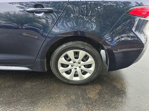 Used 2024 Toyota Corolla LE FWD image 4