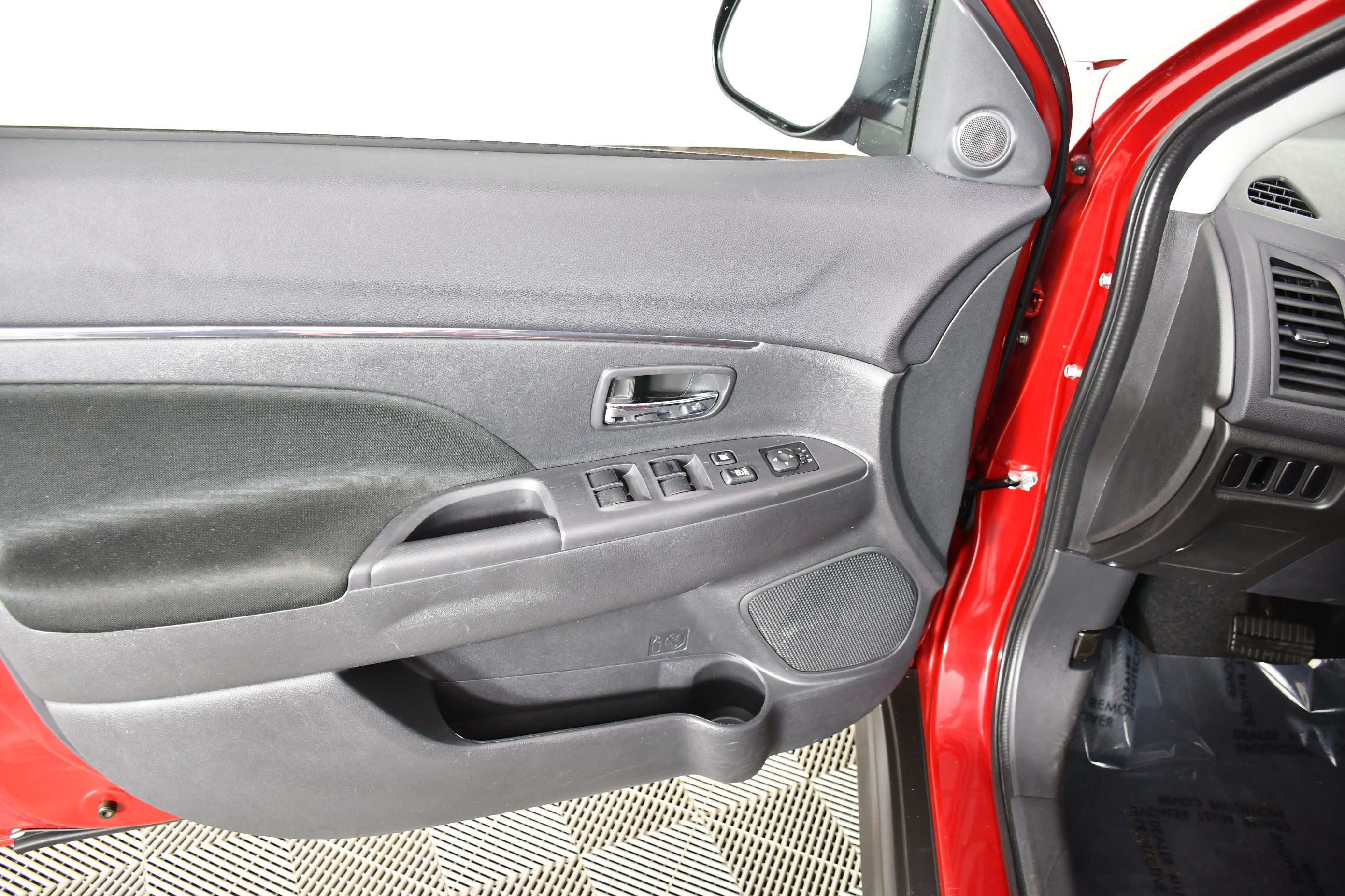 Used 2024 Mitsubishi Outlander Sport ES AWD/4WD image 34