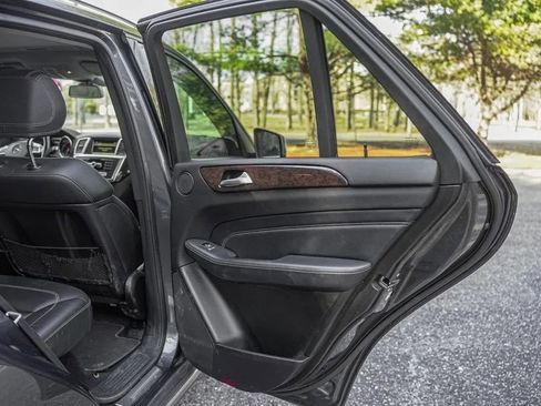 Used 2012 Mercedes-Benz ML 350 4MATIC image 24