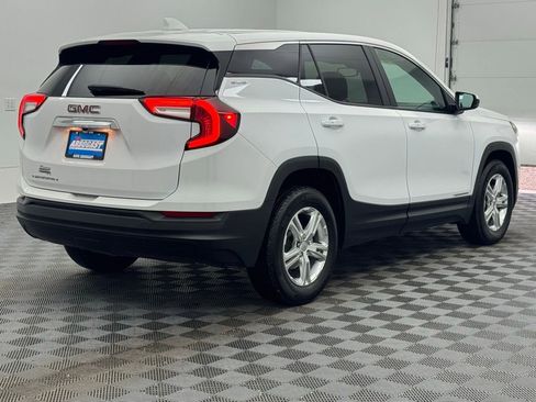 Used 2024 GMC Terrain SLE FWD image 6