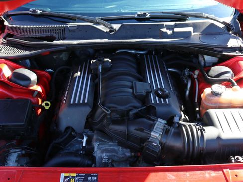 Used 2015 Dodge Challenger R/T Scat Pack w/ Scat Pack Appearance Package RWD image 22