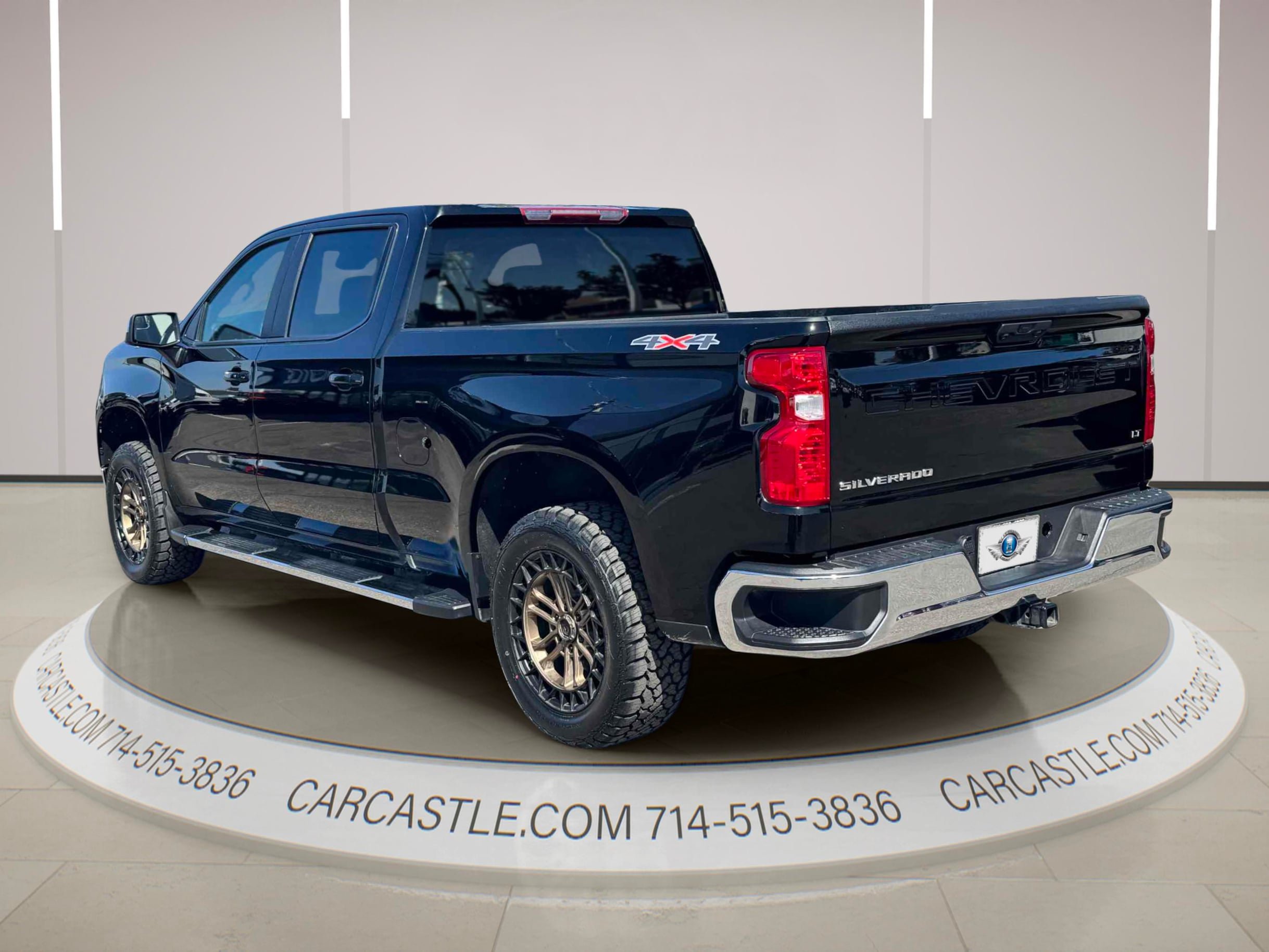 Used 2024 Chevrolet Silverado 1500 LT w/ Protection Package AWD/4WD image 3
