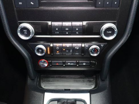 Used 2020 Ford Mustang Coupe RWD image 19
