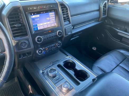 Used 2019 Ford Expedition Max XLT w/ Equipment Group 202A AWD/4WD image 23