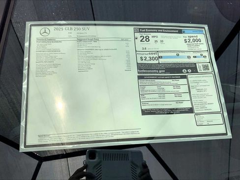 New 2025 Mercedes-Benz GLB 250 image 22