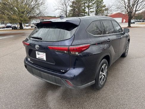 Used 2020 Toyota Highlander XLE image 5