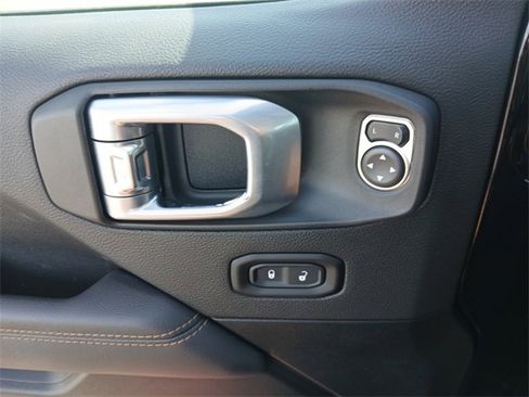 Used 2021 Jeep Wrangler Unlimited Sahara image 18