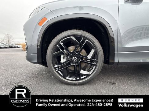 New 2026 Volkswagen Tiguan SE R-Line AWD/4WD image 11