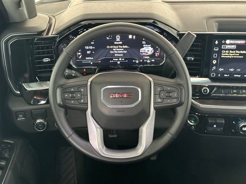 Used 2025 GMC Sierra 1500 SLT RWD image 16