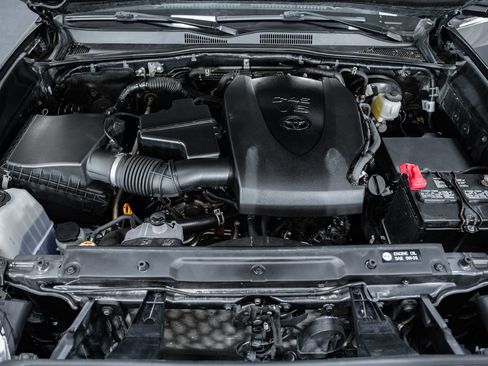 Used 2019 Toyota Tacoma TRD Sport image 26