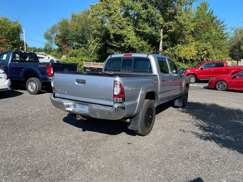 Used 2015 Toyota Tacoma 4x4 Double Cab w/ SR5 Package image 5