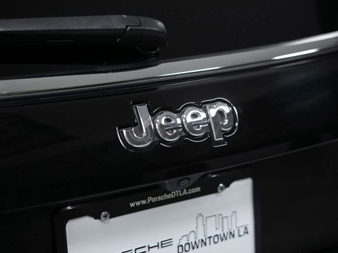 Used 2023 Jeep Compass Latitude image 31