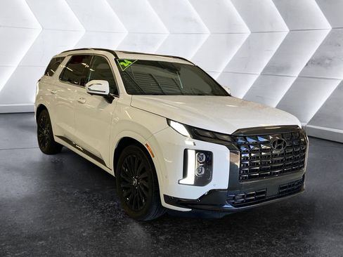 Used 2024 Hyundai Palisade Calligraphy image 1