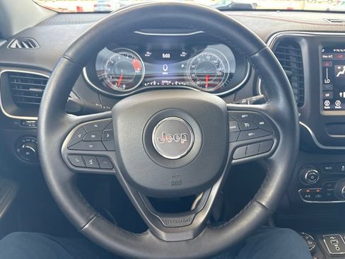Used 2019 Jeep Cherokee Trailhawk w/ Cold Weather Group AWD/4WD image 14