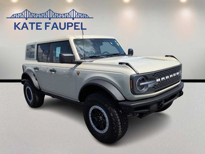 New 2026 Ford Bronco Badlands w/ Sasquatch Package