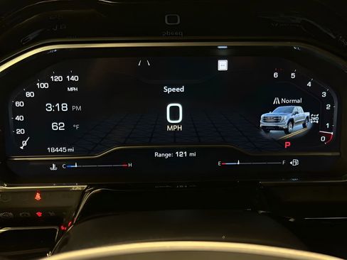 Certified 2022 GMC Sierra 1500 SLT w/ SLT Convenience Package image 16