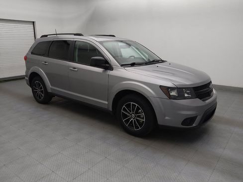 Used 2019 Dodge Journey SE w/ Connectivity Group FWD image 11