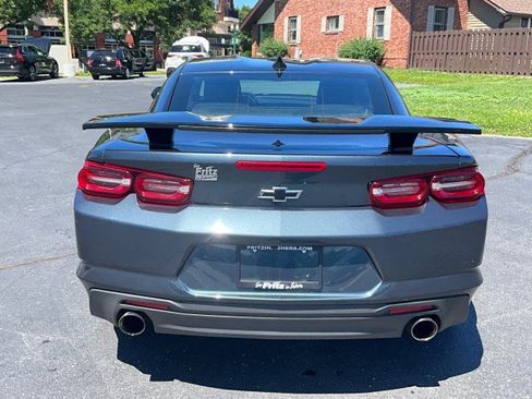 Used 2023 Chevrolet Camaro LT RWD image 6