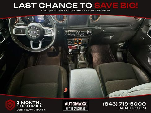 Used 2022 Jeep Gladiator Mojave w/ Cold Weather Group AWD/4WD image 16