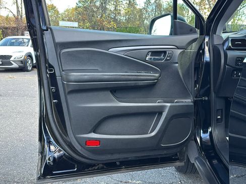 Used 2022 Honda Pilot Special Edition image 11