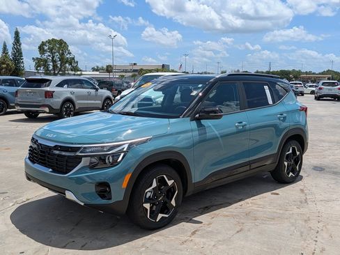 Certified 2025 Kia Seltos S FWD image 4