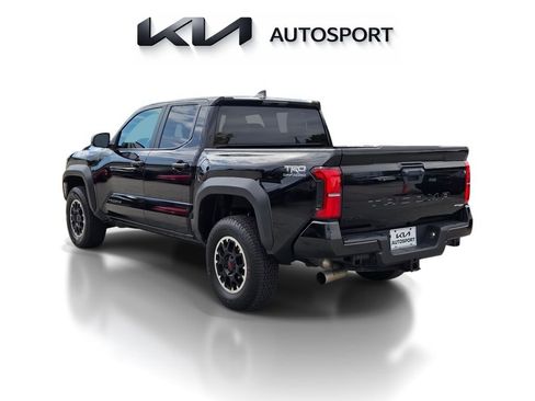 Used 2024 Toyota Tacoma TRD Off-Road AWD/4WD image 10
