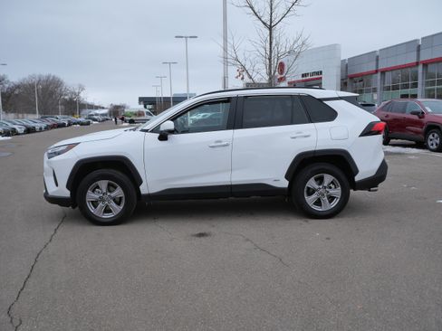 Certified 2025 Toyota RAV4 XLE image 5