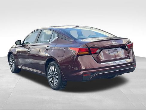 Certified 2023 Nissan Altima 2.5 SV image 5