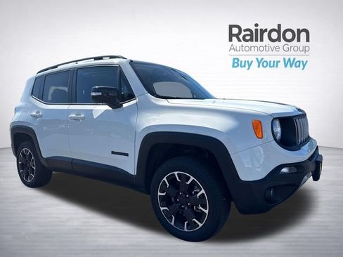 Used 2023 Jeep Renegade Latitude AWD/4WD image 1