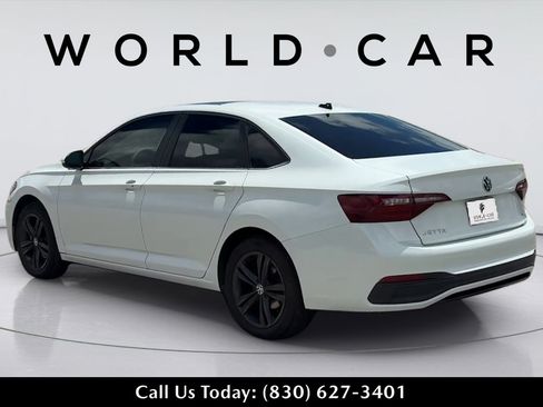 Used 2024 Volkswagen Jetta SE FWD image 10