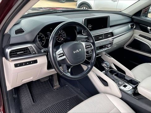Used 2022 Kia Telluride S FWD image 13