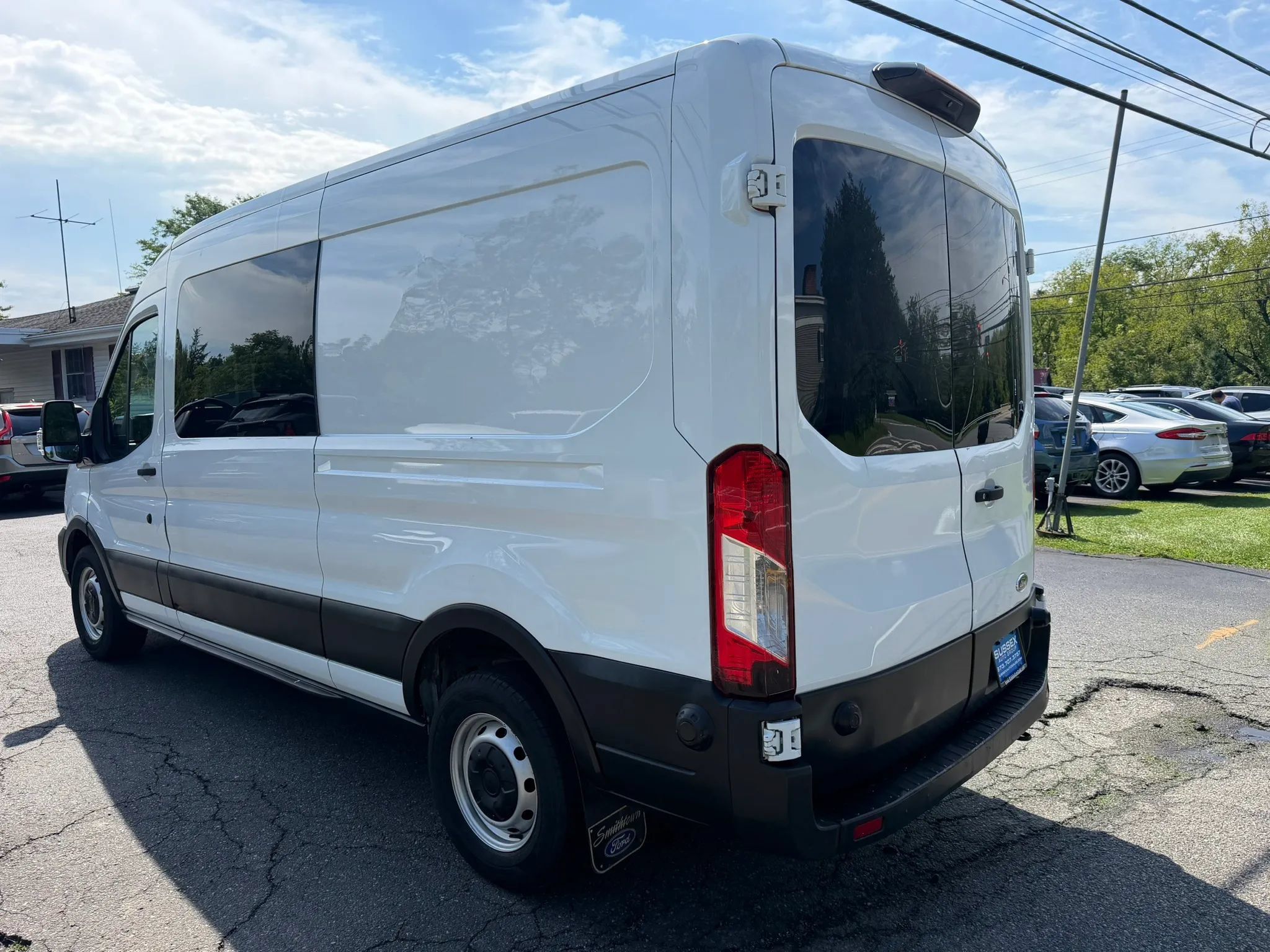 Used 2020 Ford Transit 150 RWD image 4