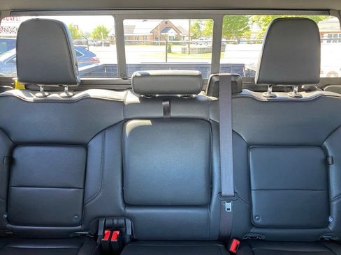Used 2025 GMC Sierra 1500 SLT w/ SLT Premium Plus Package AWD/4WD image 33